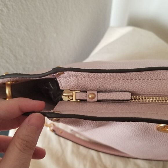 Tory Burch Carson Shoulder Bag - Picture 5 of 11